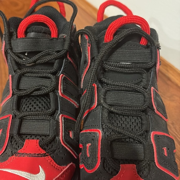 Nike Air More Uptempo 96 RED TOE boys sneaker size 12C excellent PO condition - Picture 9 of 13